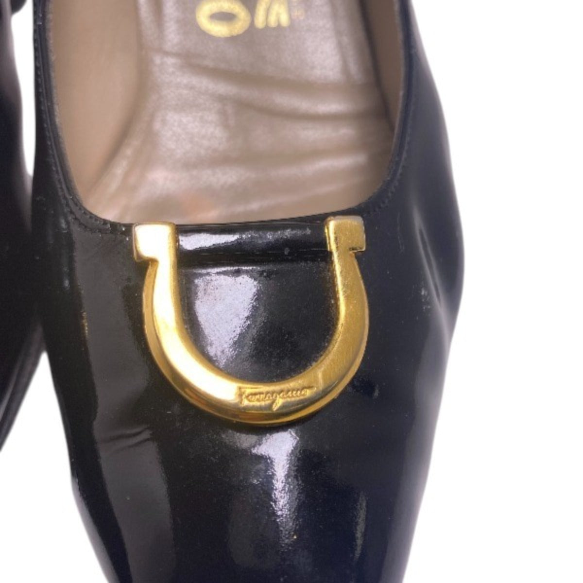 Salvatore Ferragamo Pumps
 Enamel 5 1/2 C Black [SS]
 【second hand】 