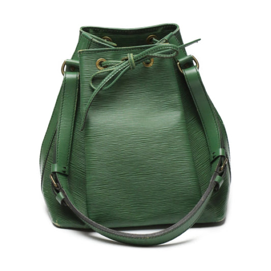ルイヴィトン LOUIS VUITTON ショルダーバッグ
 プチノエ エピ 巾着 エピレザー M44104 ボルネオグリーン LV
 【SS】
 【中古】