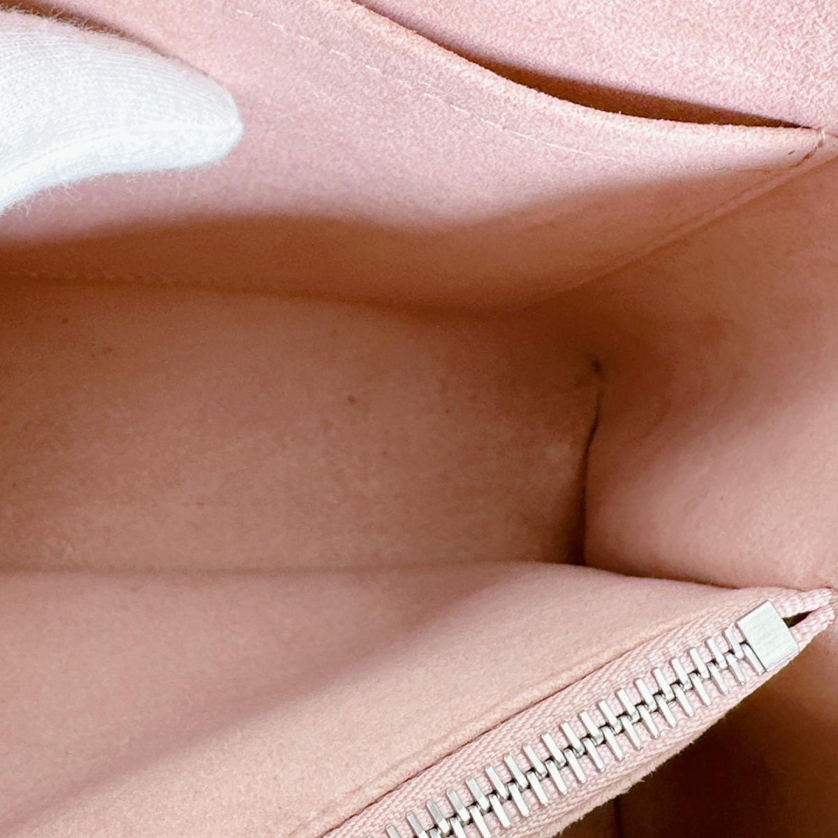 ルイヴィトン LOUIS VUITTON ハンドバッグ
 2wayハンドバッグ エピ マレル･トート BB エピレザー M59952 ブラック LV
 【SS】
 【中古】