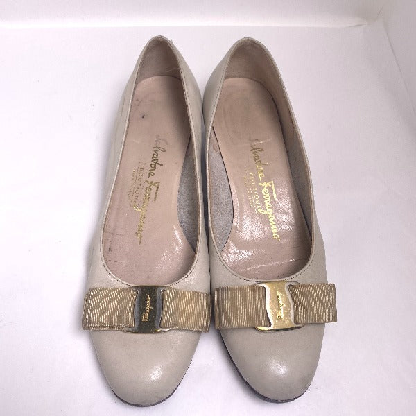 Salvatore Ferragamo Pumps
 Low heel pumps 51/2 C calf ivory [SS]
 【second hand】 