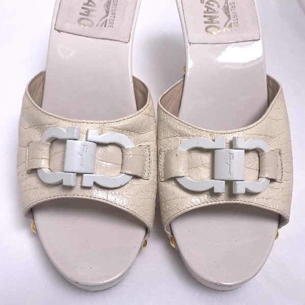 Salvatore Ferragamo Mules
 Sandals 6 White [SS]
 【second hand】 