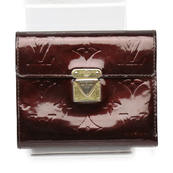 ルイヴィトン LOUIS VUITTON 三つ折り財布
 ポルトフォイユ・コアラ ヴェルニ 小銭入れ付 モノグラムヴェルニ M93520 アマラント LV
 【SS】
 【中古】