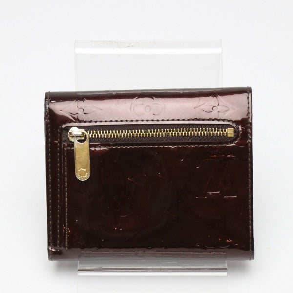 ルイヴィトン LOUIS VUITTON 三つ折り財布
 ポルトフォイユ・コアラ ヴェルニ 小銭入れ付 モノグラムヴェルニ M93520 アマラント LV
 【SS】
 【中古】