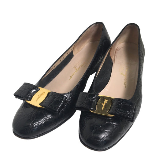 Salvatore Ferragamo Pumps
 Pumps Embossed 51768 Black [SS]
 【second hand】 