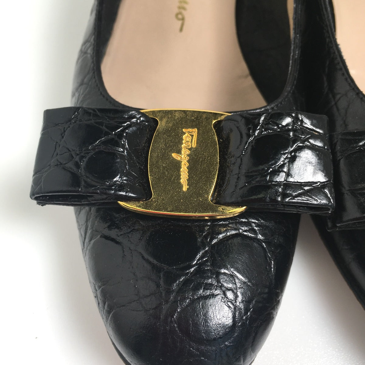 Salvatore Ferragamo Pumps
 Pumps Embossed 51768 Black [SS]
 【second hand】 