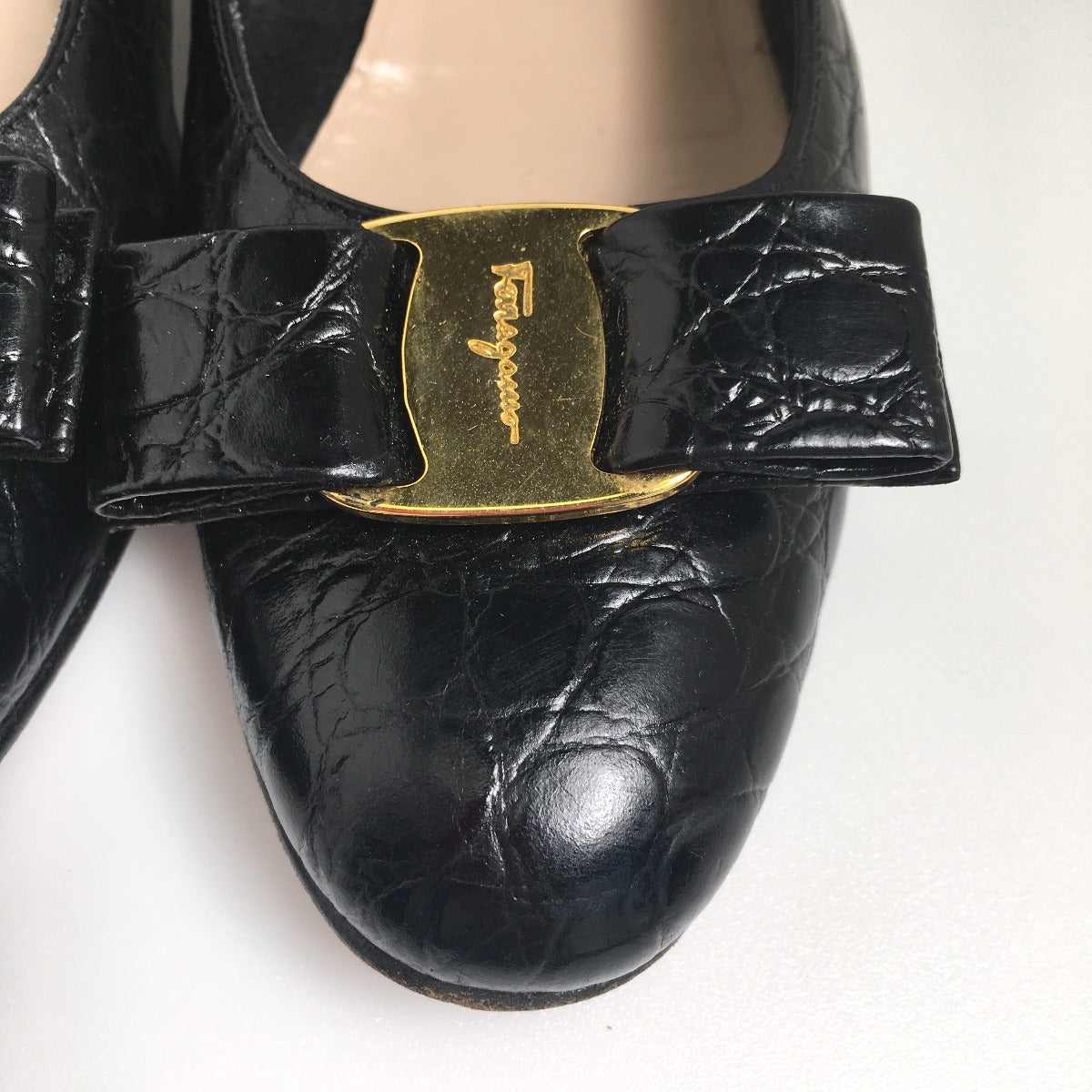 Salvatore Ferragamo Pumps
 Pumps Embossed 51768 Black [SS]
 【second hand】 