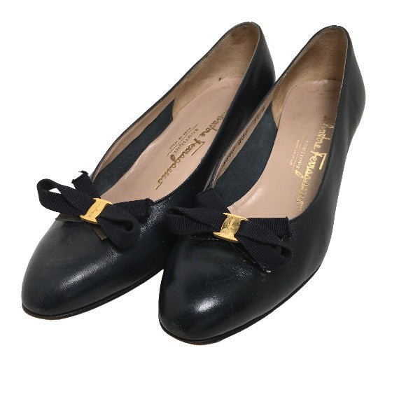 Salvatore Ferragamo Pumps
 Pumps 5 1/2 B Calf Navy [SS]
 【second hand】 