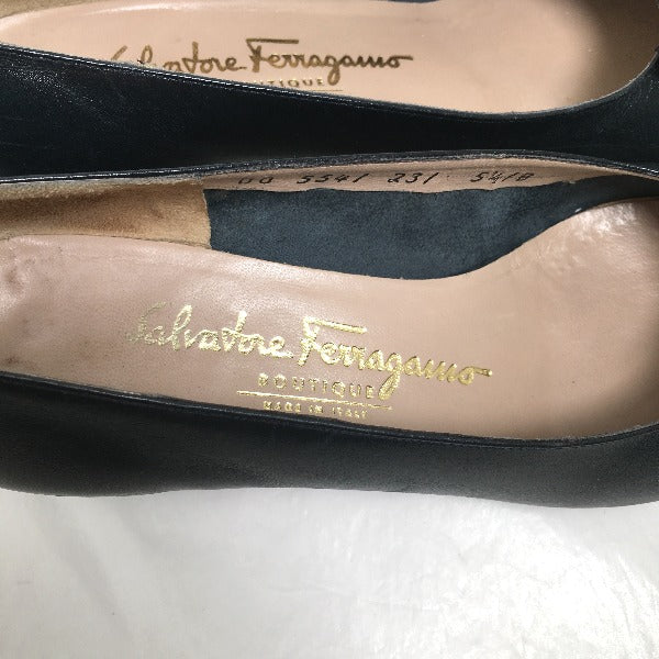 Salvatore Ferragamo Pumps
 Pumps 5 1/2 B Calf Navy [SS]
 【second hand】 