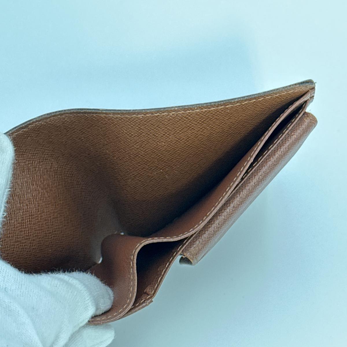 ルイヴィトン LOUIS VUITTON 二つ折り財布
 財布 モノグラム ポルトフォイユ・マルコ モノグラムキャンバス M61675 ブラウン LV
 【SS】
 【中古】