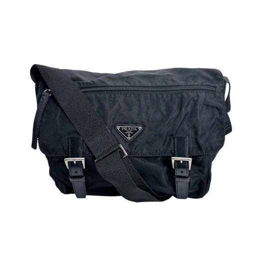 プラダ PRADA ショルダーバッグ
 ボディバッグ 斜め掛け トライアングルロゴ ナイロン ブラック 【SS】
 【中古】