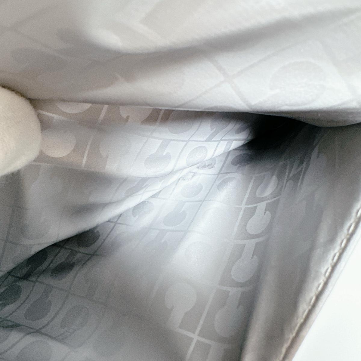 ゲラルディーニ GHERARDINI ハンドバッグ
 ハンドバッグ ソフティ PVC シルバー 【SS】
 【中古】