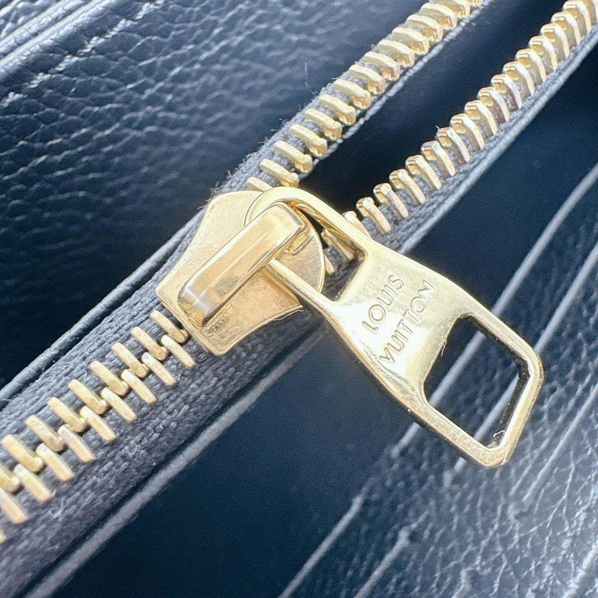 ルイヴィトン LOUIS VUITTON 長財布
 ラウンドファスナー アンプラント ジッピーウォレット モノグラムアンプラント M80481 ブラックベージュ LV
 【SS】
 【中古】