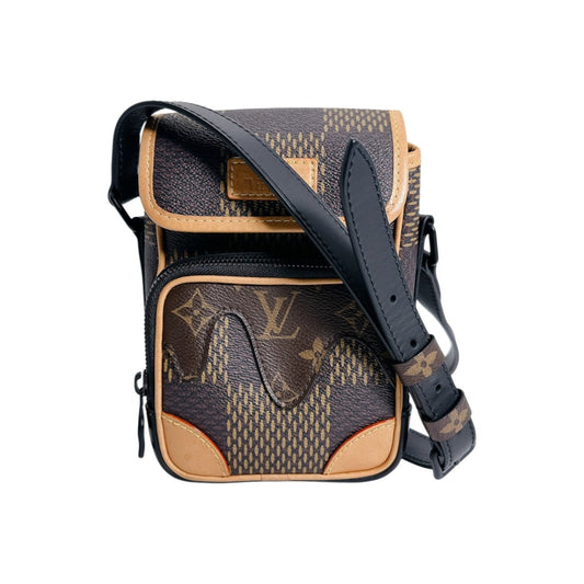 ルイヴィトン LOUIS VUITTON メッセンジャーバッグ
 アマゾンメッセンジャー モノグラム ダミエジャイアント ダミエジェアンキャンバス N40357 ブラウン LV
 【SS】
 【中古】