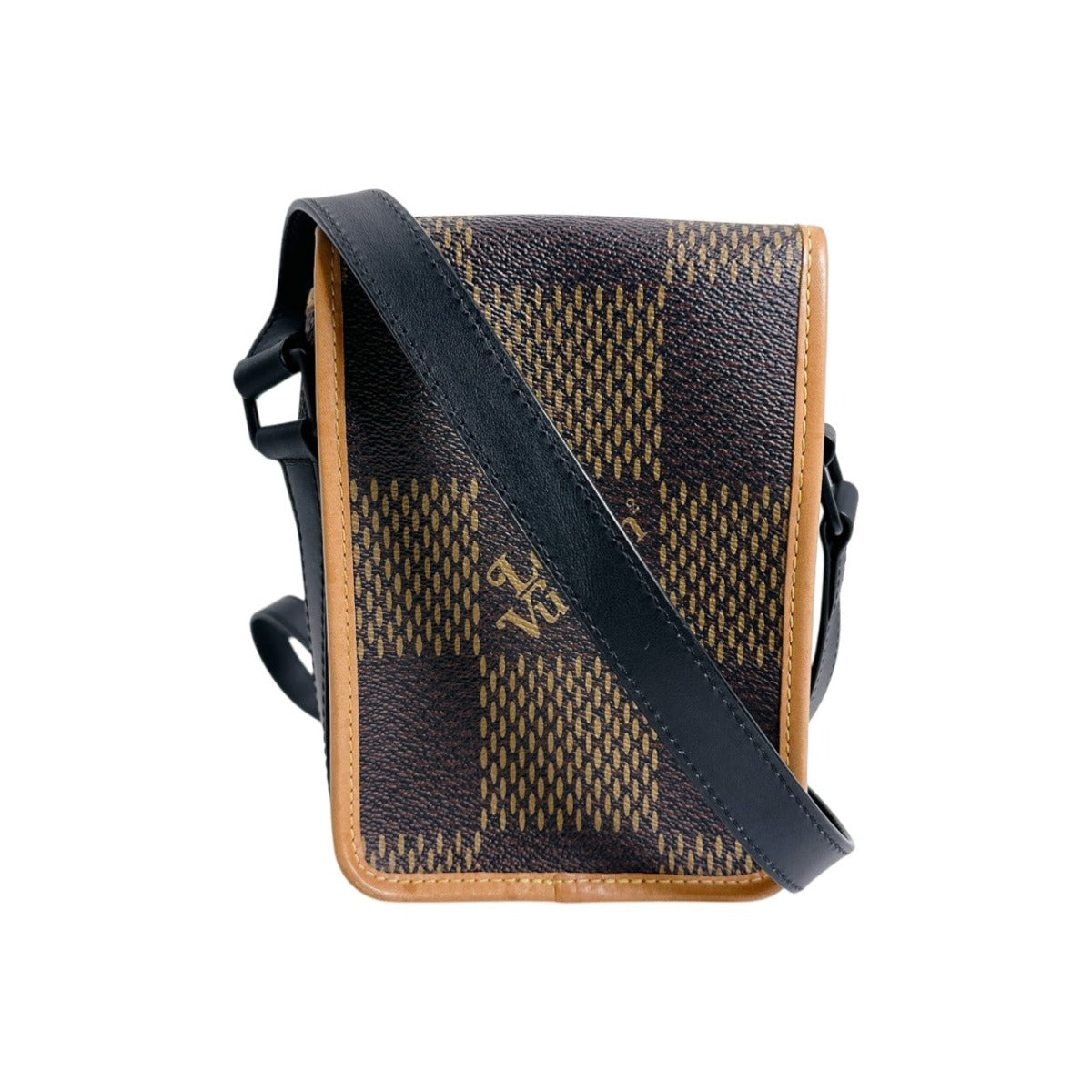 ルイヴィトン LOUIS VUITTON メッセンジャーバッグ
 アマゾンメッセンジャー モノグラム ダミエジャイアント ダミエジェアンキャンバス N40357 ブラウン LV
 【SS】
 【中古】