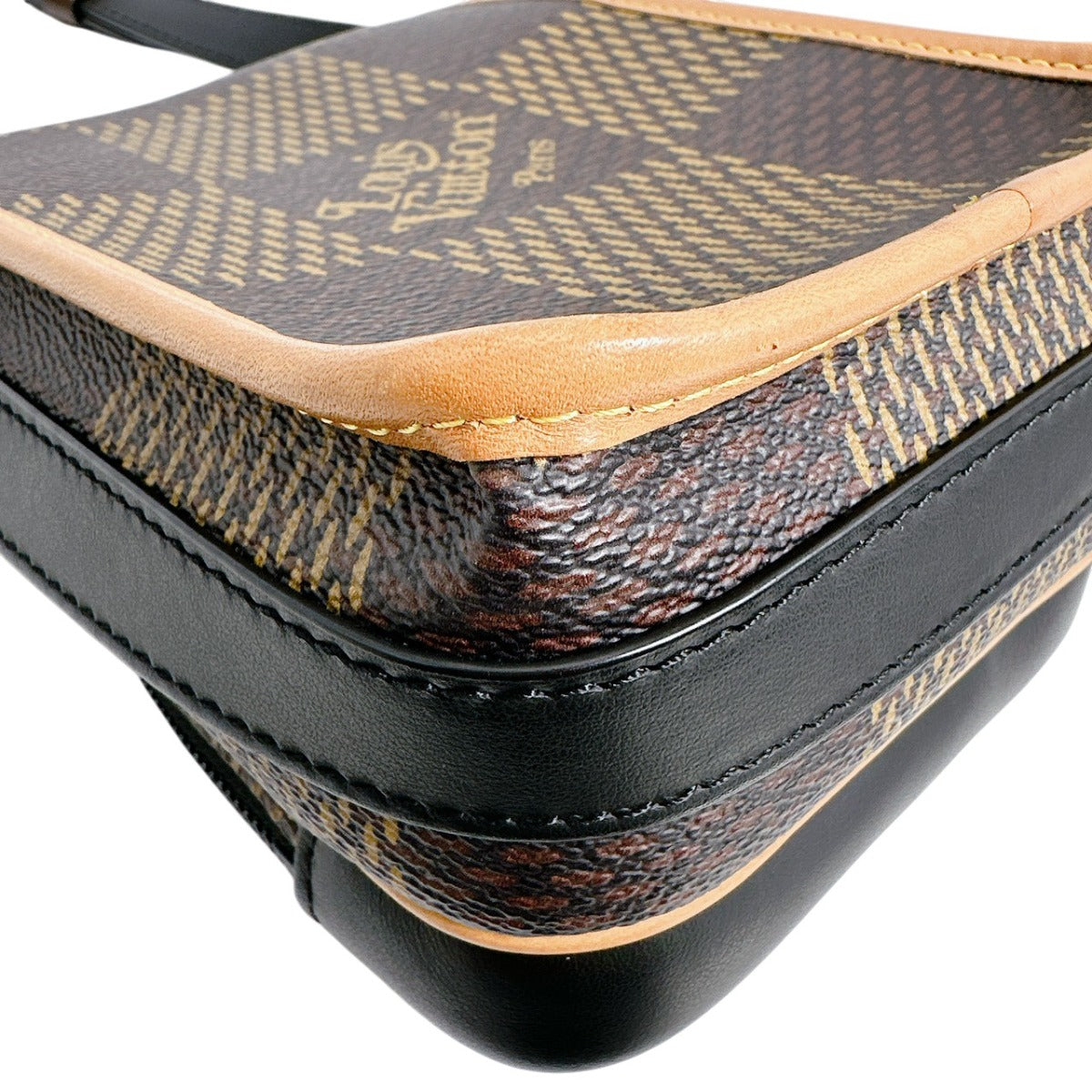 ルイヴィトン LOUIS VUITTON メッセンジャーバッグ
 アマゾンメッセンジャー モノグラム ダミエジャイアント ダミエジェアンキャンバス N40357 ブラウン LV
 【SS】
 【中古】