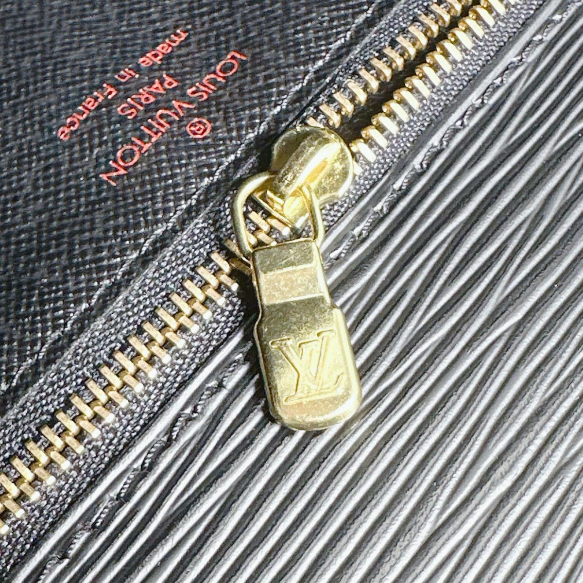 ルイヴィトン LOUIS VUITTON ハンドバッグ
 ハンドバッグ エピ モンソー エピレザー M52122 ノワール LV
 【SS】
 【中古】