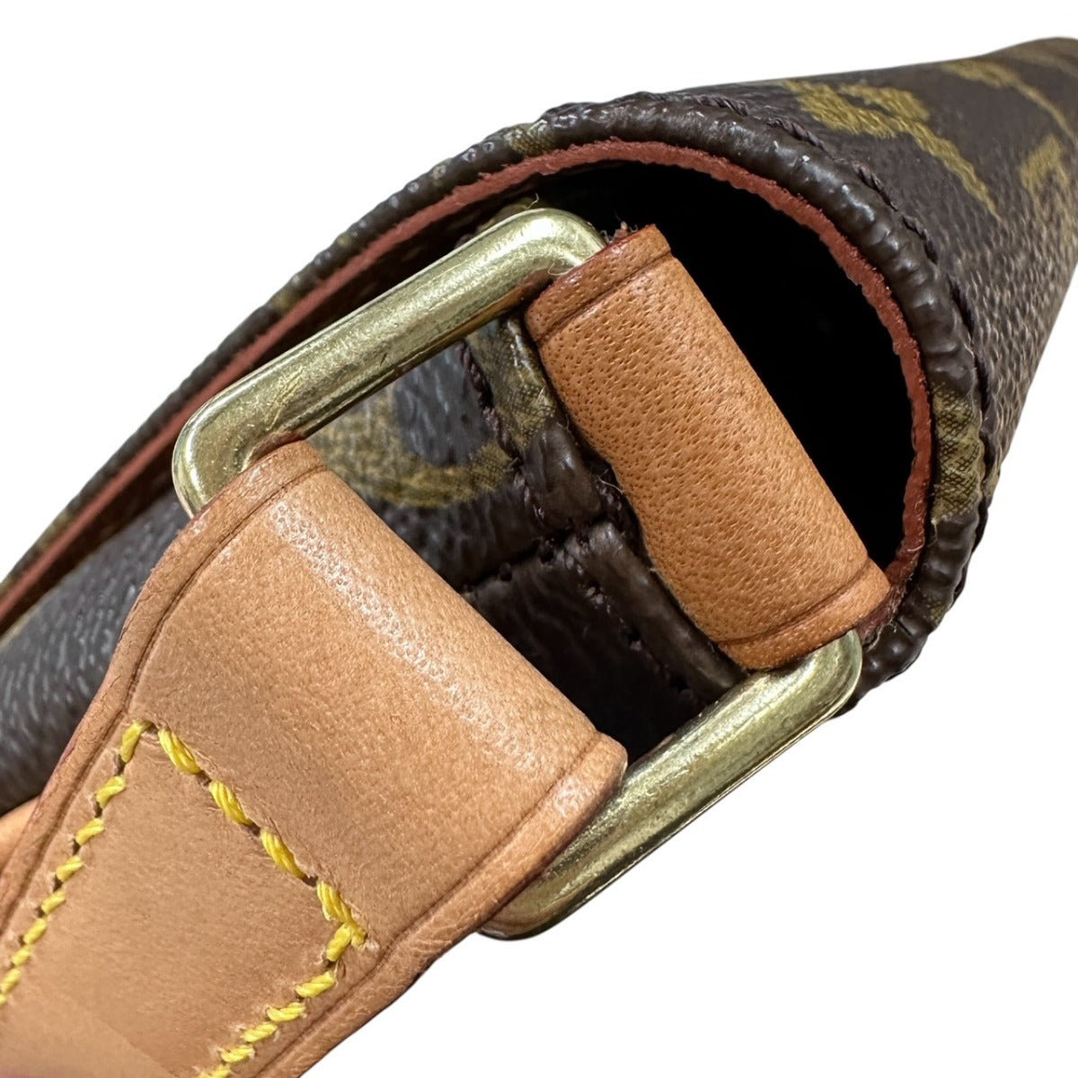 ルイヴィトン LOUIS VUITTON ショルダーバッグ
 ショルダーバッグ モノグラム ミュゼット･タンゴ･ショート モノグラムキャンバス M51257 ブラウン LV
 【SS】
 【中古】