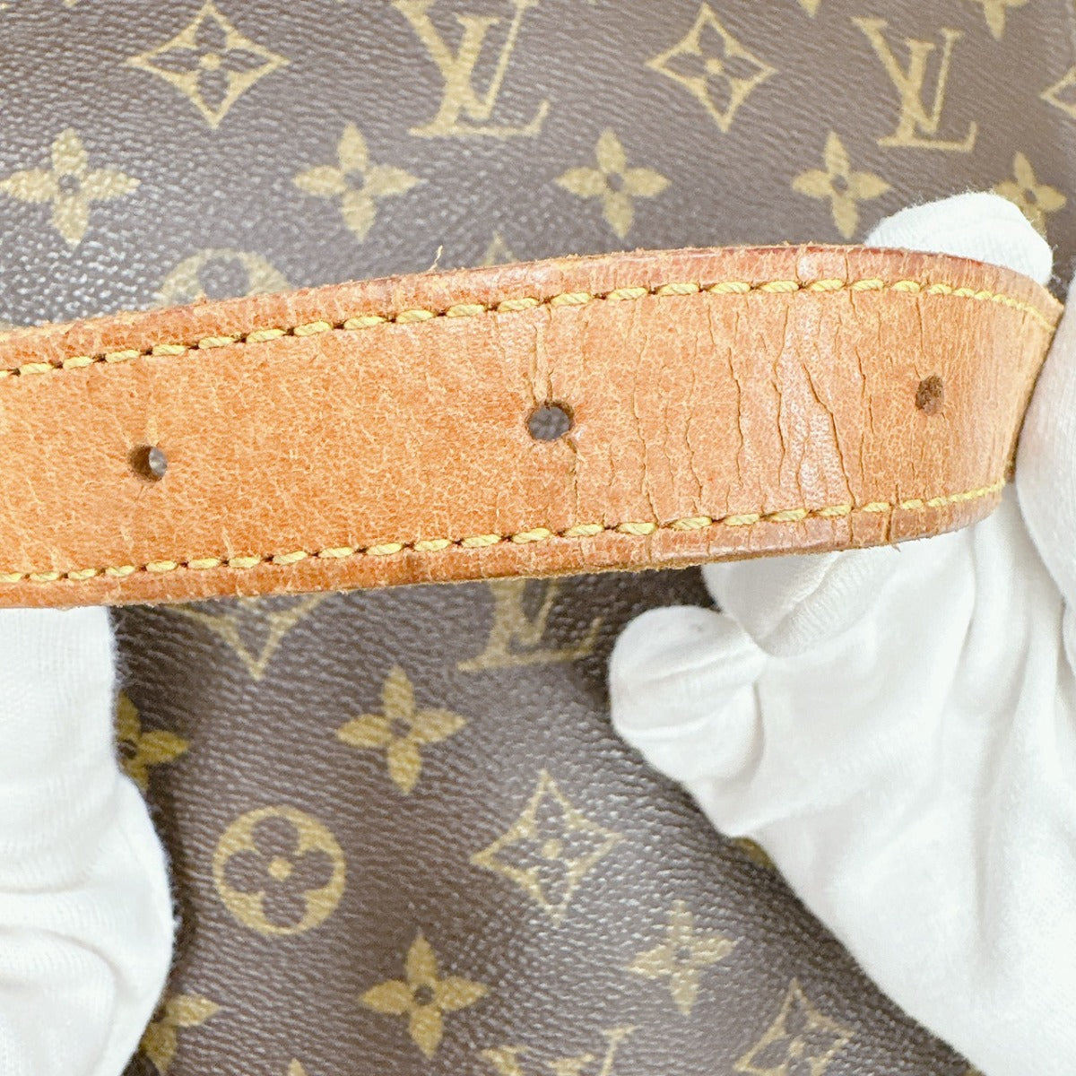 ルイヴィトン LOUIS VUITTON ショルダーバッグ
 斜め掛けショルダー モノグラム ミュゼット モノグラムキャンバス M51256 ブラウン LV
 【SS】
 【中古】