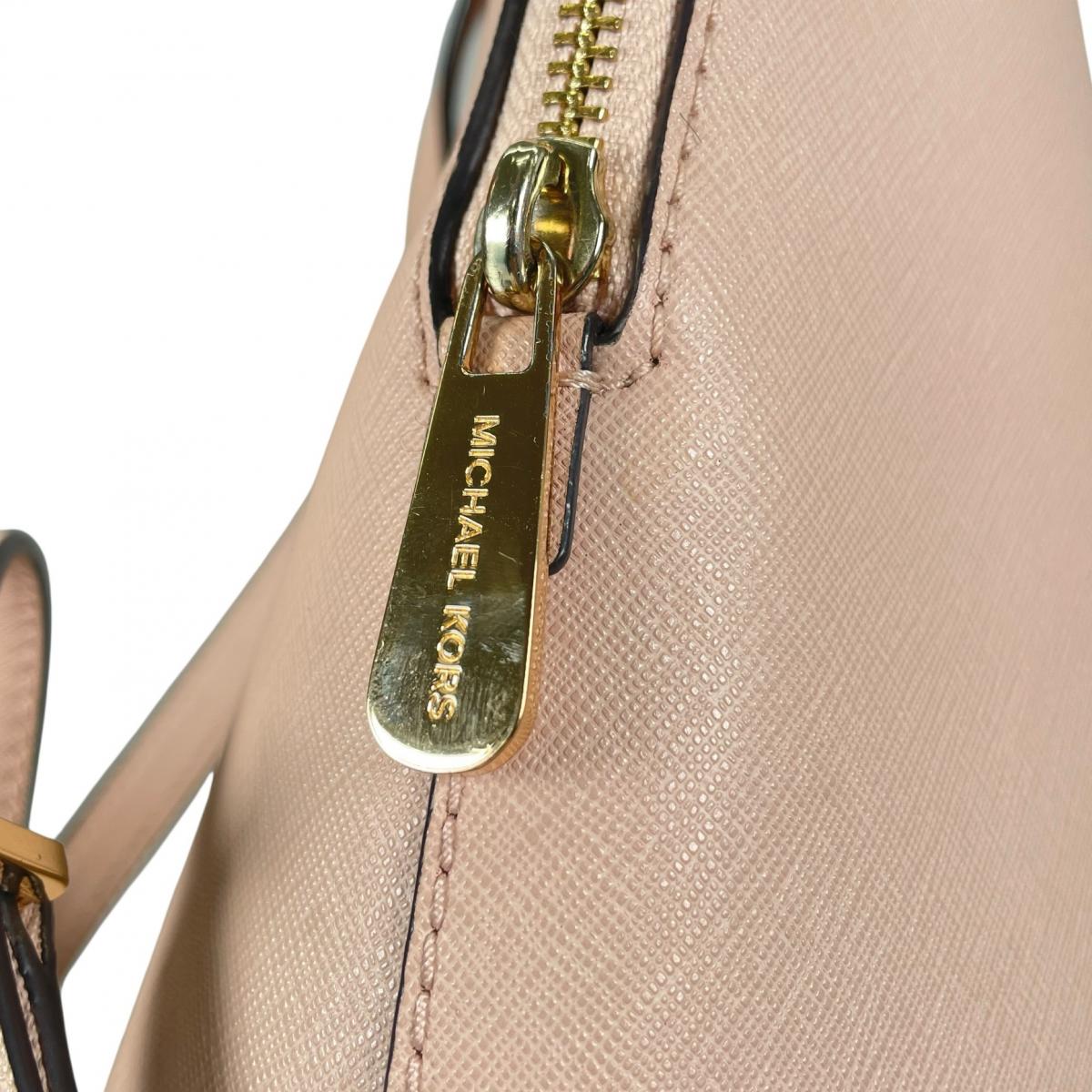 マイケルコース Michael Kors リュック・デイパック
 バックパック サフィアーノ Emmy 牛革 ピンクベージュ 【SS】
 【中古】
