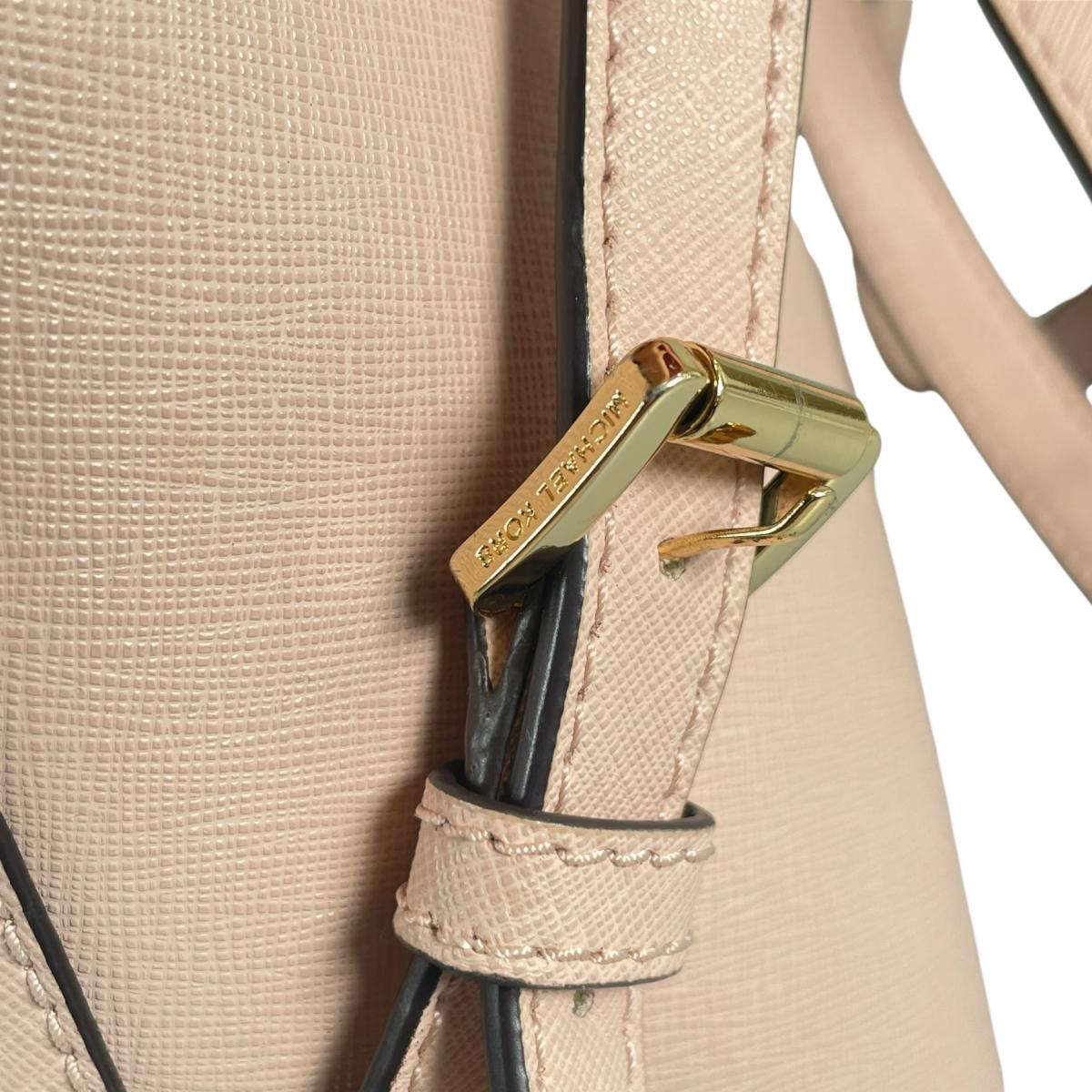 マイケルコース Michael Kors リュック・デイパック
 バックパック サフィアーノ Emmy 牛革 ピンクベージュ 【SS】
 【中古】