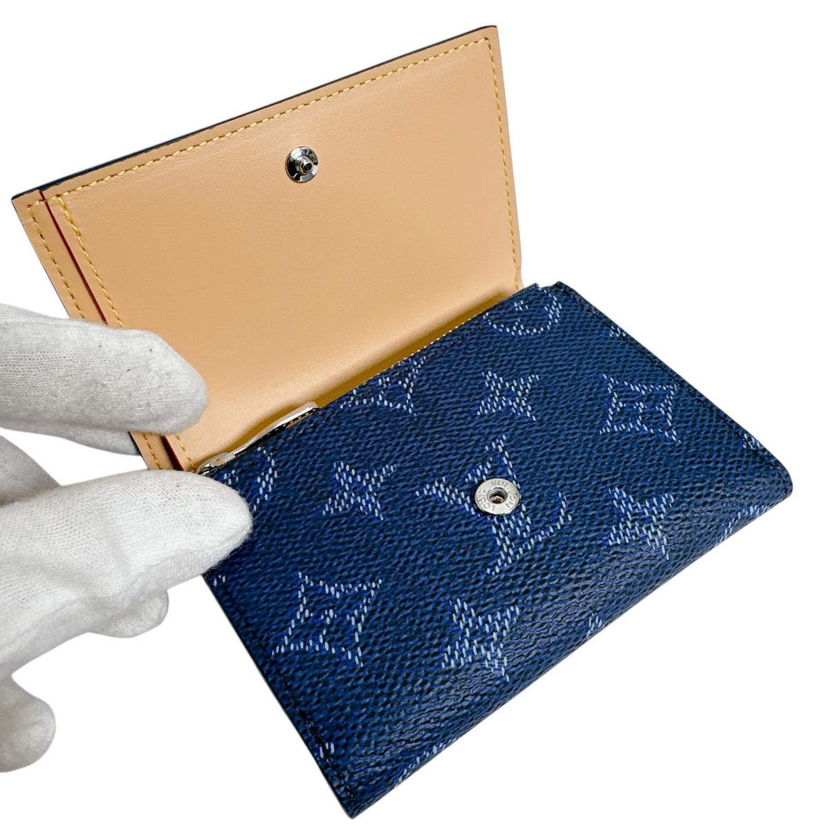 ルイヴィトン LOUIS VUITTON 三つ折り財布
 財布 モノグラム ヴィクターウォレット モノグラムキャンバス M26857 ブルー LV
 【中古】