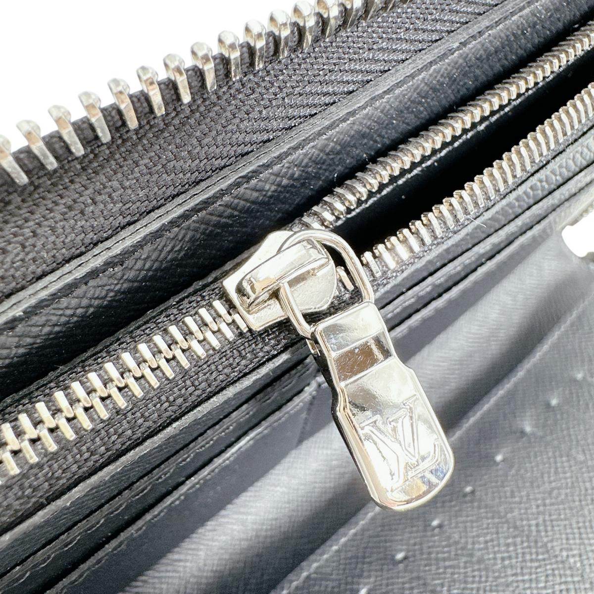 ルイヴィトン LOUIS VUITTON 長財布
 長財布 エピ ジッピーウォレット エピレザー M60965 ノワール LV
 【SS】
 【中古】