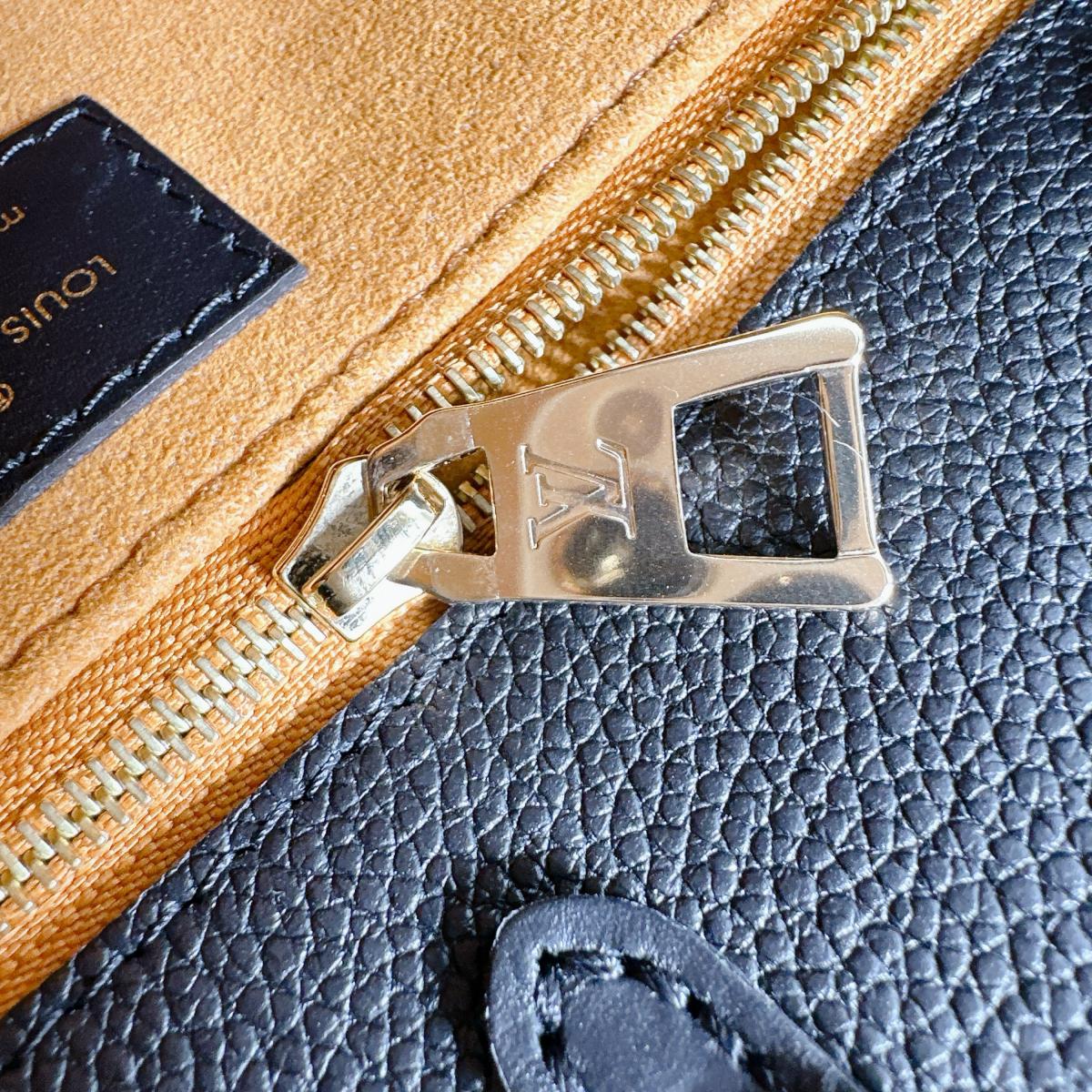 ルイヴィトン LOUIS VUITTON トートバッグ
 ハンドバッグ アンプラント オンザゴーMM モノグラムアンプラント M45595 ノワール LV
 【SS】
 【中古】