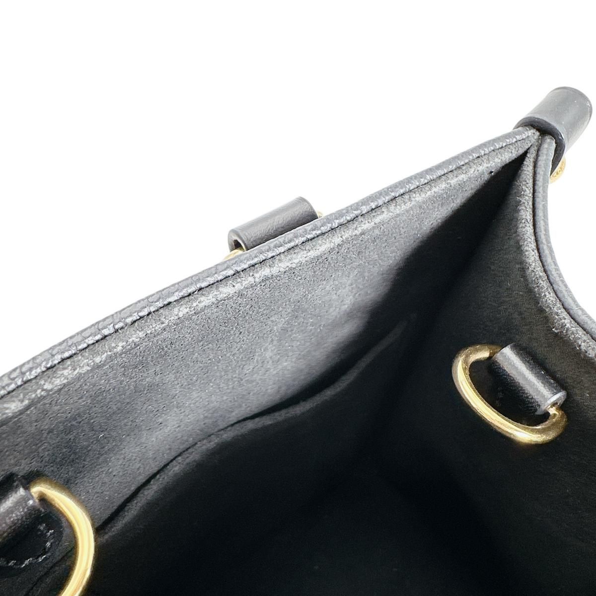 ルイヴィトン LOUIS VUITTON トートバッグ
 ハンドバッグ モノグラムアンプラント オンザゴーPM モノグラムアンプラント M45653 ノワール LV
 【SS】
 【中古】