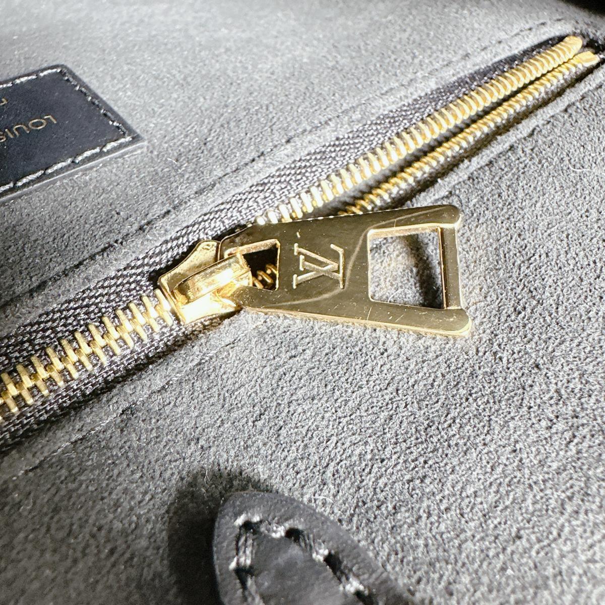 ルイヴィトン LOUIS VUITTON トートバッグ
 ハンドバッグ モノグラムアンプラント オンザゴーPM モノグラムアンプラント M45653 ノワール LV
 【SS】
 【中古】