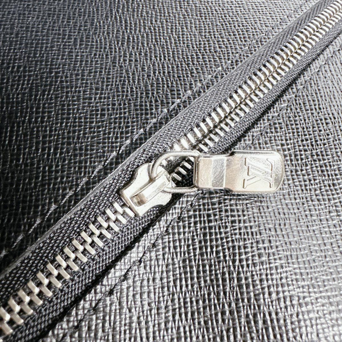 ルイヴィトン LOUIS VUITTON ビジネスバッグ
 ビジネスバッグ エピ ポルトドキュマン・ヴォワヤージュ エピレザー M54472 ブラック LV
 【SS】
 【中古】