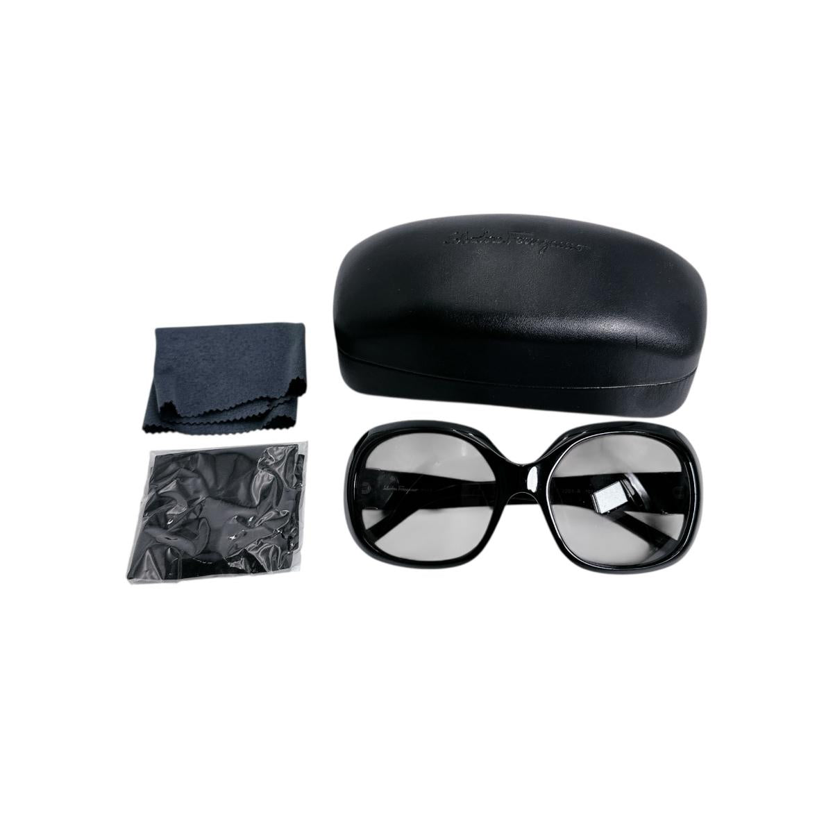 サルヴァトーレフェラガモ Salvatore Ferragamo サングラス
 サングラス フェラガモ サルバトーレ プラスチック 2201-A 101/11 ブラック 【H】
 【中古】