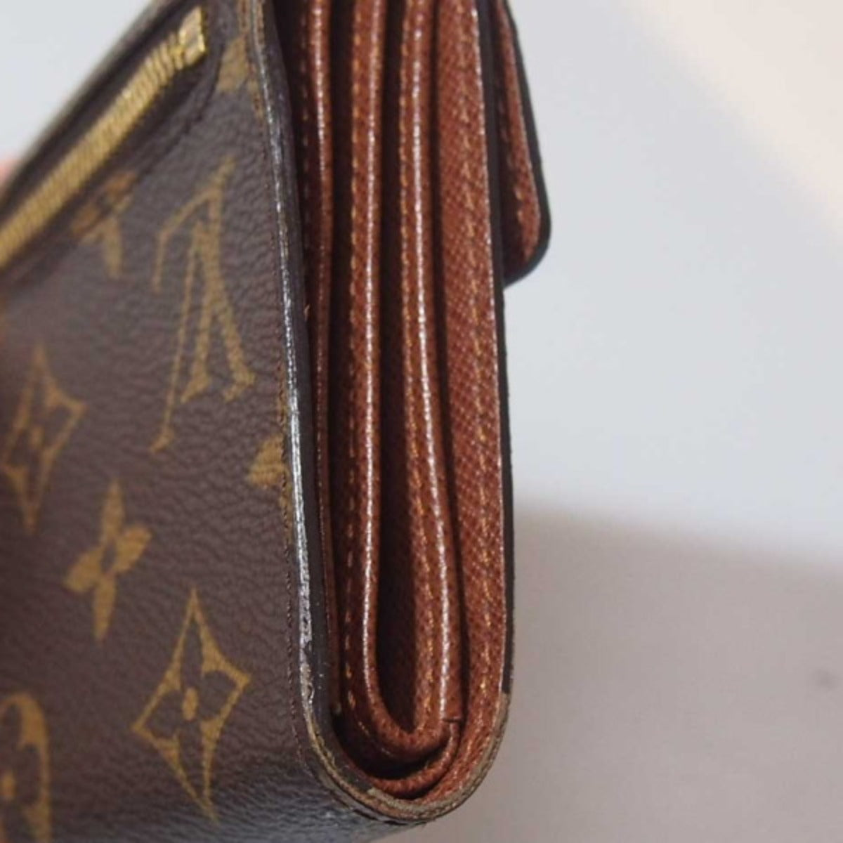ルイヴィトン LOUIS VUITTON 三つ折り財布
 ポルトフォイユ・コアラ モノグラム 小銭入れ付 モノグラムキャンバス M58013 ブラウン LV
 【SS】
 【中古】