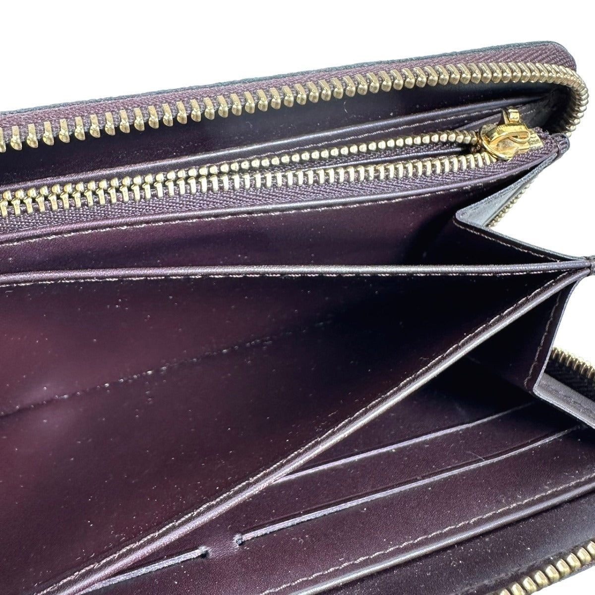 ルイヴィトン LOUIS VUITTON 長財布
 ラウンドファスナー ヴェルニ ジッピーウォレット モノグラムヴェルニ M93522 アマラント LV
 【SS】
 【中古】