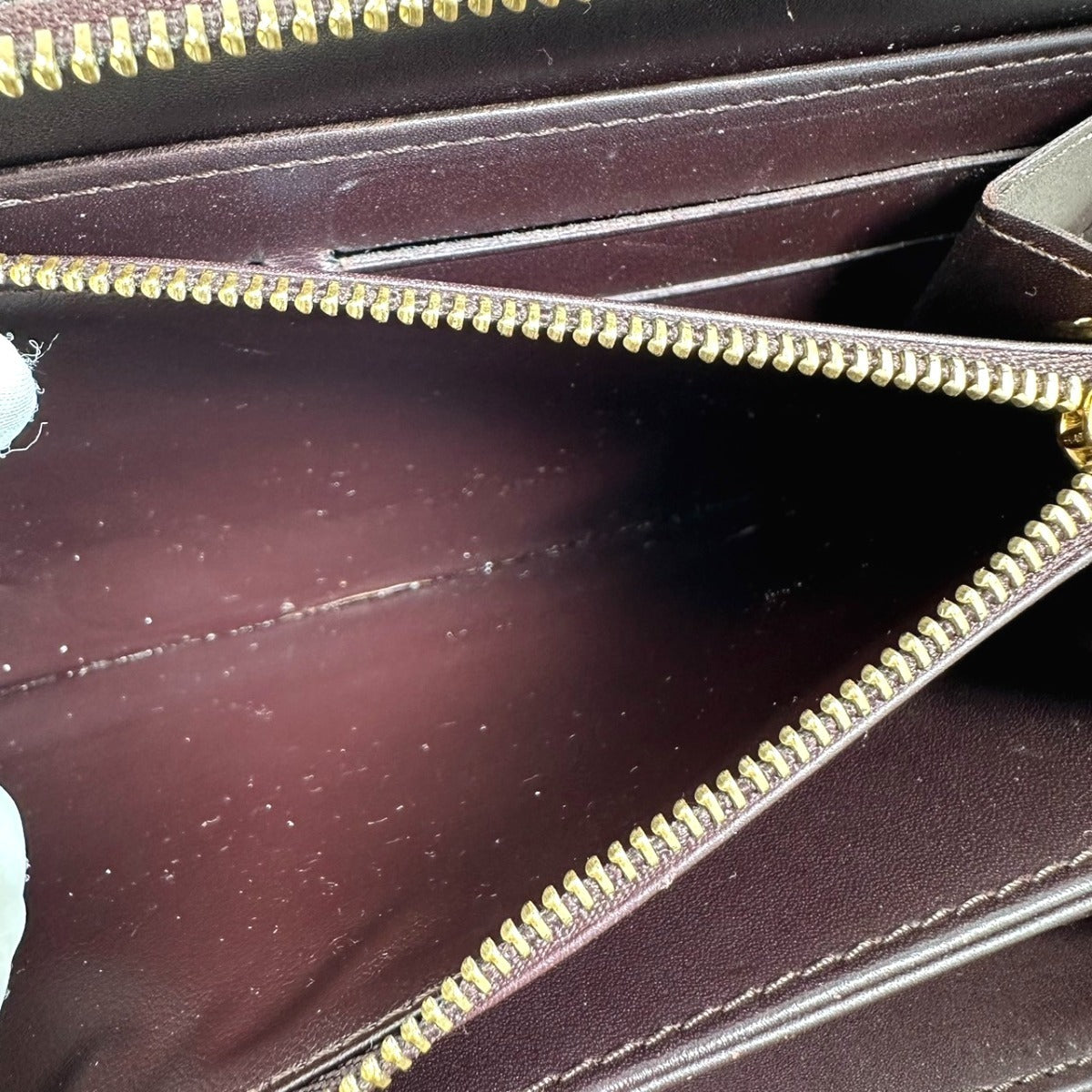 ルイヴィトン LOUIS VUITTON 長財布
 ラウンドファスナー ヴェルニ ジッピーウォレット モノグラムヴェルニ M93522 アマラント LV
 【SS】
 【中古】