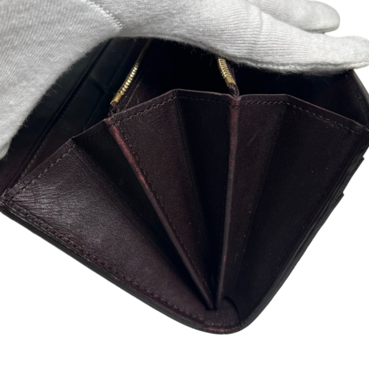 ルイヴィトン LOUIS VUITTON 長財布
 ポルトフォイユサラ ヴェルニ 2つ折ファスナー付 モノグラムヴェルニ M93524 アマラント LV
 【SS】
 【中古】
