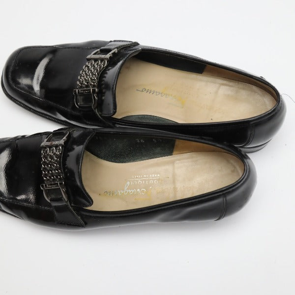 Salvatore Ferragamo Pumps
 Patent leather pumps, black [SS]
 【second hand】 