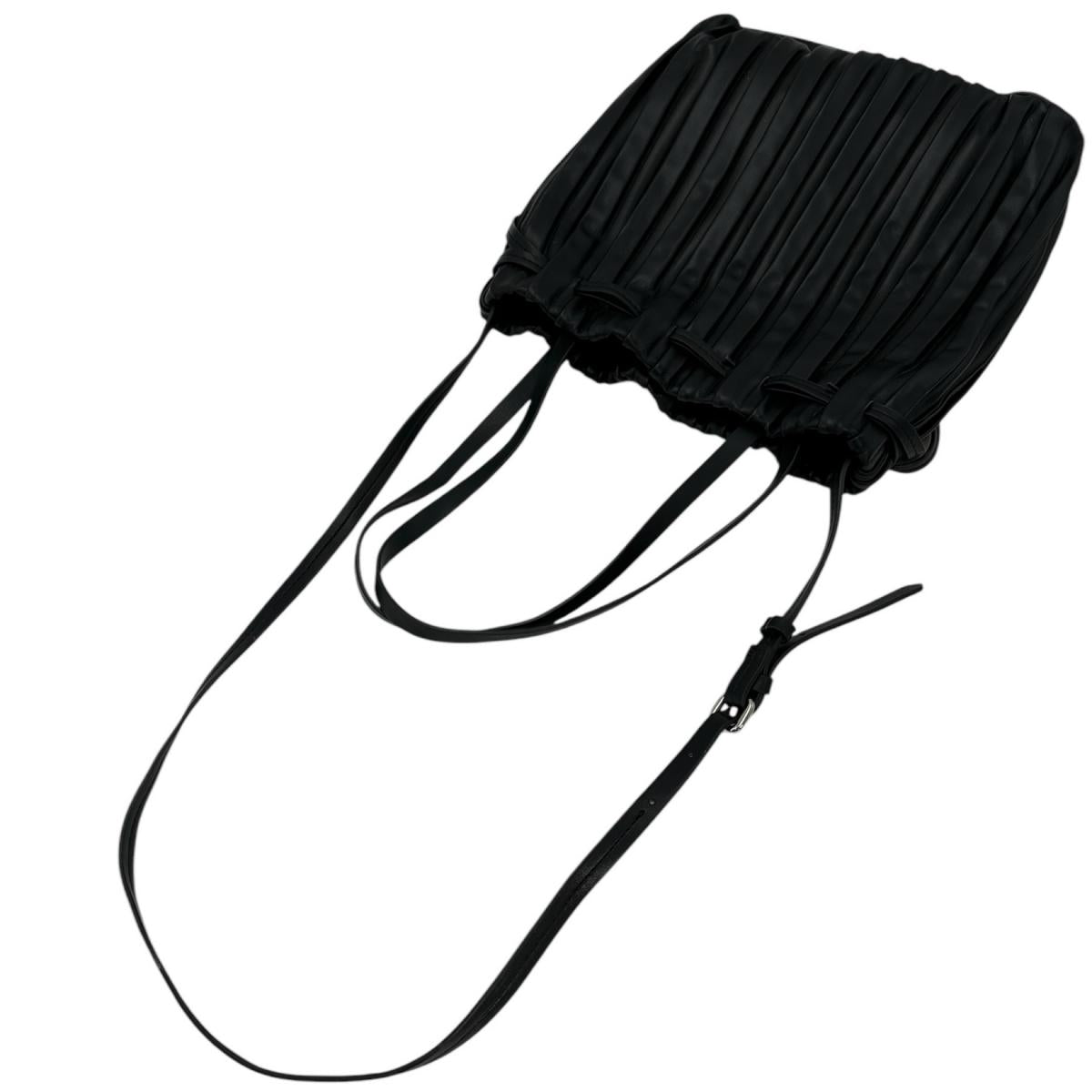 ZARA Shoulder Bag 
 Shoulder bag 2WAY drawstring type polyurethane black [SS] 
 【second hand】