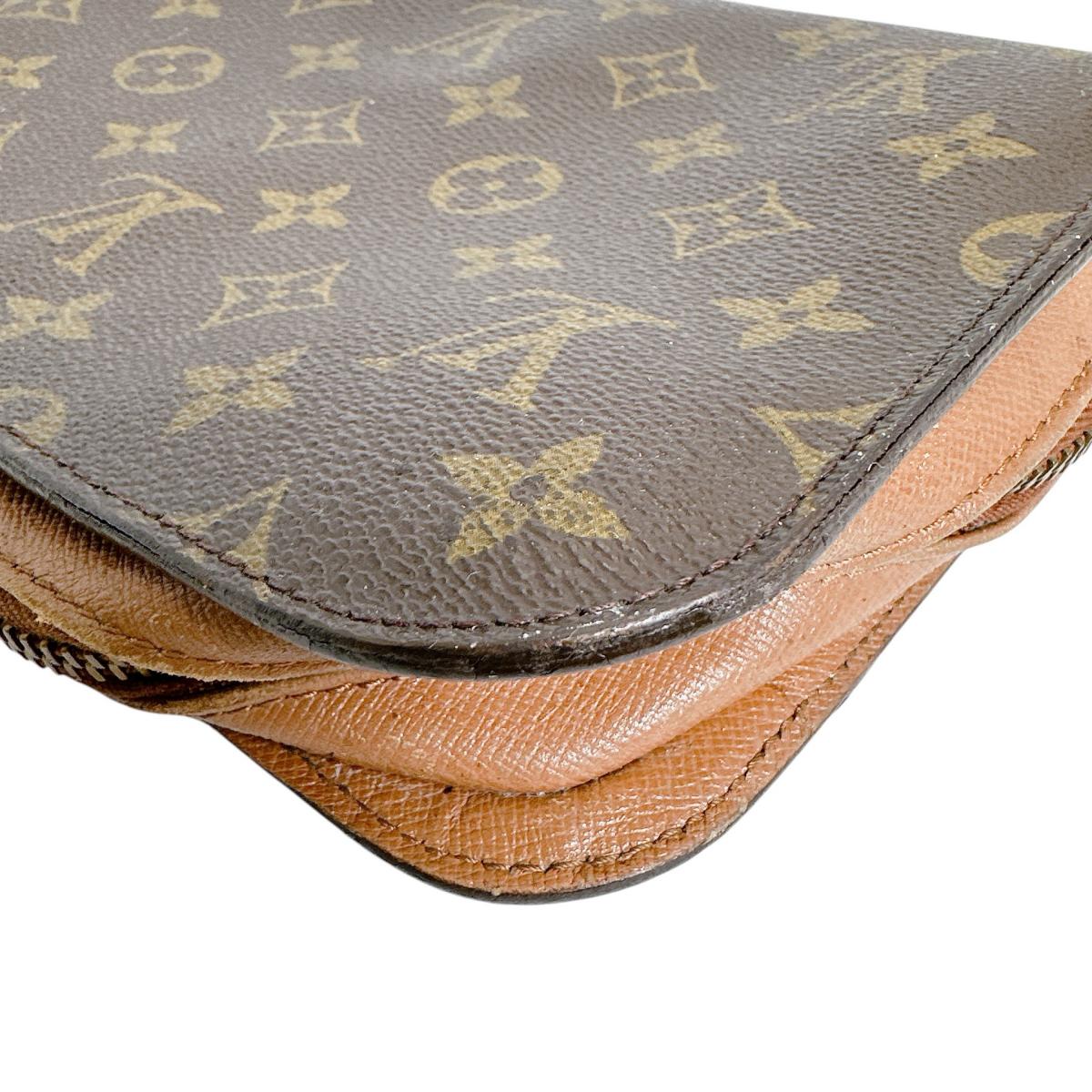 ルイヴィトン LOUIS VUITTON セカンドバッグ
 クラッチバッグ モノグラム ファスナー モノグラムキャンバス M51790 ブラウン LV
 【SS】
 【中古】