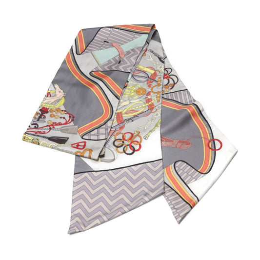 エルメス HERMES スカーフ
 クラヴァット型 シルク カレ90 騎馬 ハーネス シルク グレー 【SS】
 【中古】