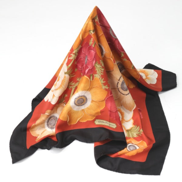 Salvatore Ferragamo Scarves
 Ferragamo Silk Red [SS]
 【second hand】 