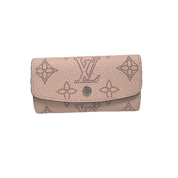 ルイヴィトン LOUIS VUITTON キーケース
 4本用キーケース  マヒナ ミュルティクレ4 モノグラムマヒナ M64056 マグノリア LV
 【SS】
 【中古】