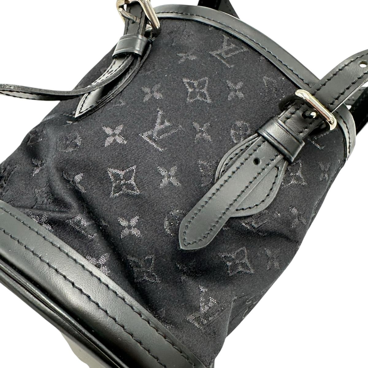 ルイヴィトン LOUIS VUITTON ハンドバッグ
 リトル・バケット モノグラム・サテン ノワール モノグラムサテン M92144 ノワール LV
 【SS】
 【中古】