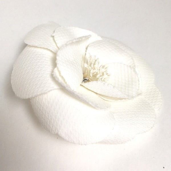 CHANEL Brooch
 Corsage Camellia Flower Other White [SS]
 【second hand】 