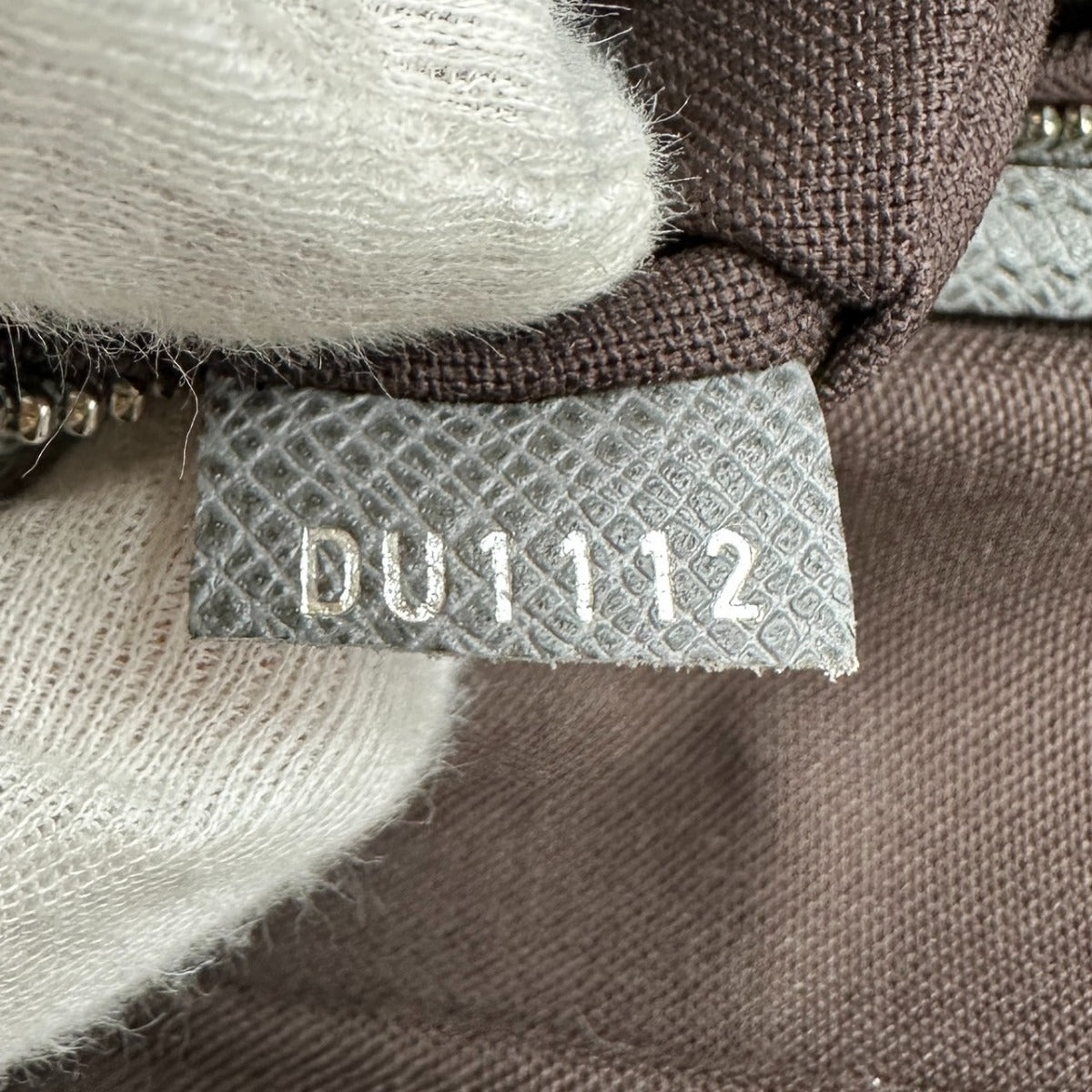LOUIS VUITTON Shoulder Bag
 Men's Taiga Roman MM M32623 Grey LV
 [SS]
 【second hand】 