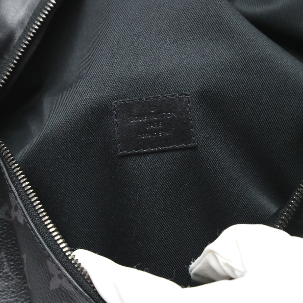 Louis Vuitton LOUIS VUITTON Body Bag
 Body Bag Monogram Eclipse Canvas Discovery Bum Bag Monogram Canvas M46035 Black LV
 [SS]
 【second hand】 