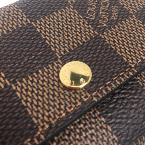 ルイヴィトン LOUIS VUITTON キーケース
 キーケース6本用 ダミエ ミュルティクレ6 ダミエキャンバス N62630 ブラウン LV
 【SS】
 【中古】