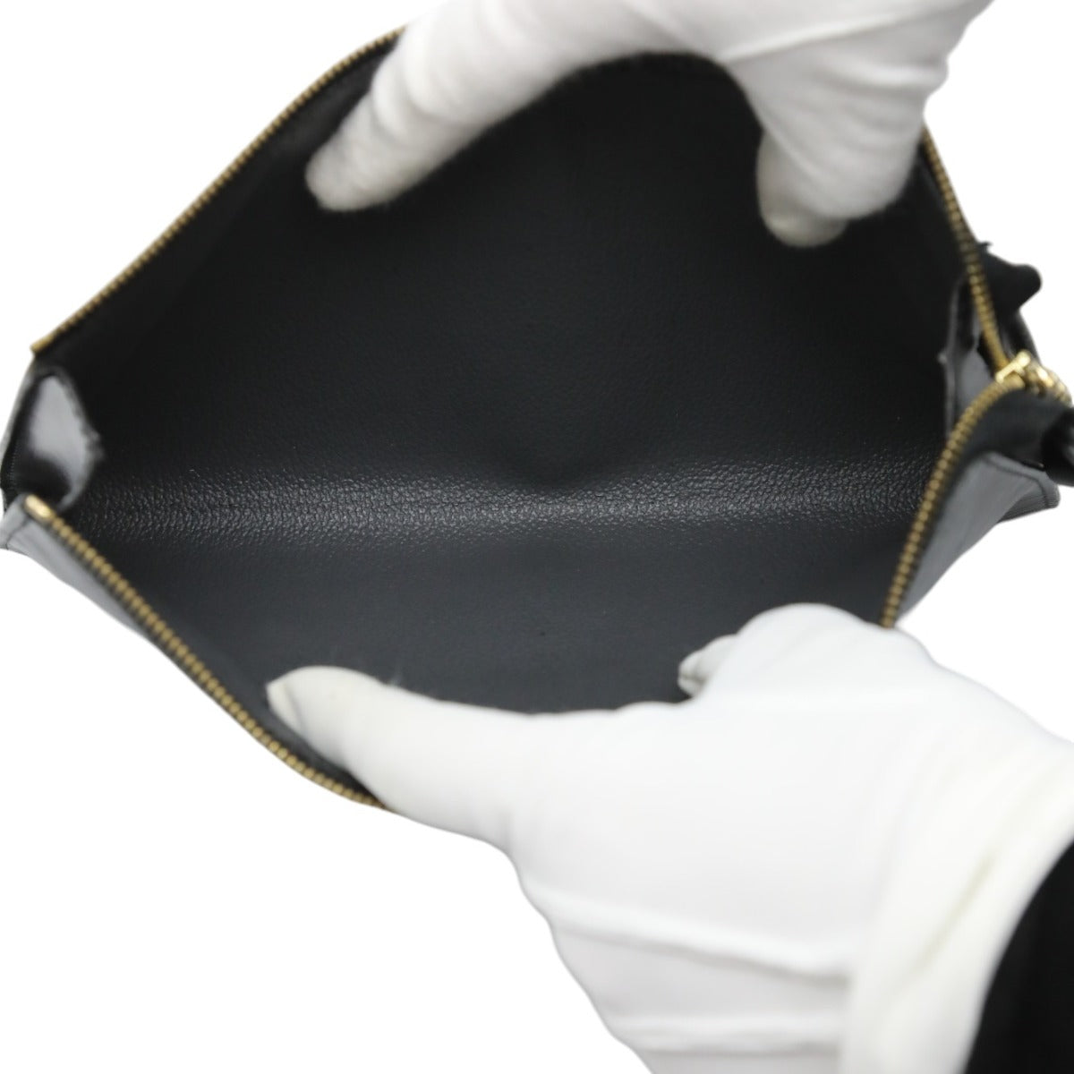 Louis Vuitton clutch bag
 Discontinued Epi Pochette Accessoires Epi Leather M52942 Black LV
 [SS]
 【second hand】 