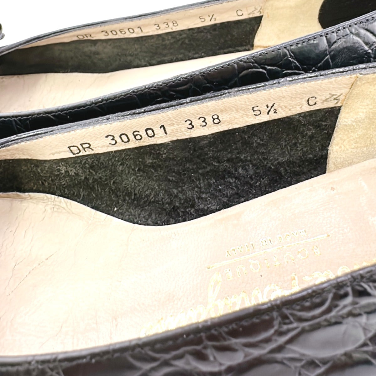 サルヴァトーレフェラガモ Salvatore Ferragamo パンプス
 パンプス リボン BOUTIQUE ブラック 【SS】
 【中古】