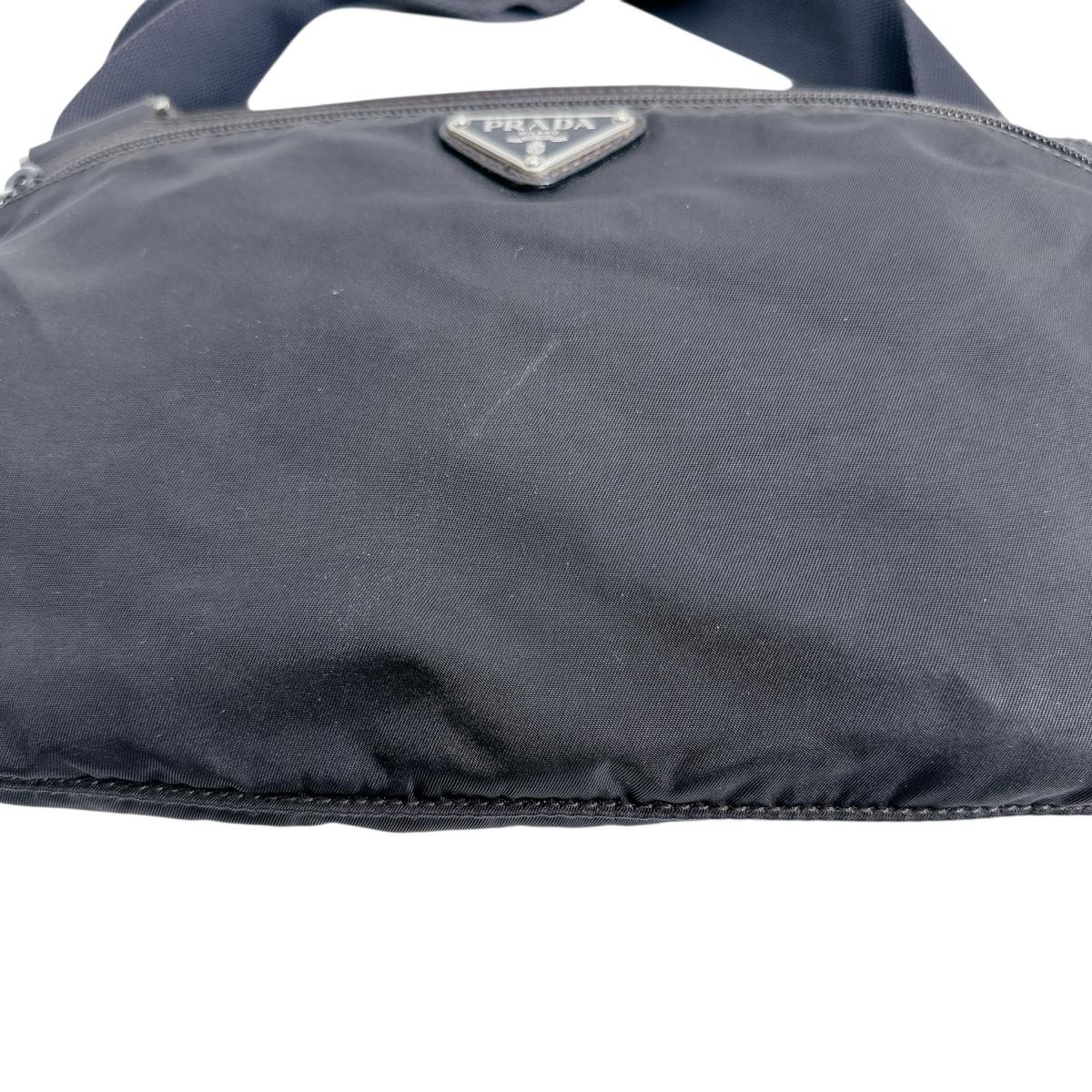 プラダ PRADA ショルダーバッグ
 ボディバッグ トライアングルロゴ ナイロン ブラック 【SS】
 【中古】