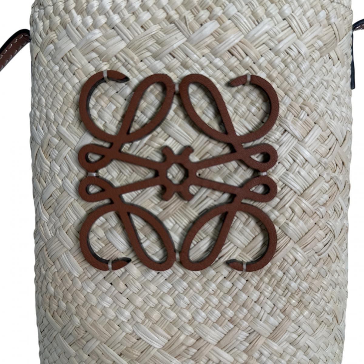 ロエベ LOEWE ショルダーバッグ
 クロスボディキャリー イラカヤシ&カーフ スクエアポケット カーフ ベージュ 【SS】
 【中古】